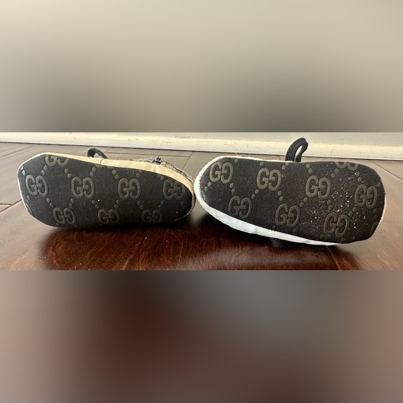 Gucci Baby Grey/Black Crib Shoes - Picture 8 of 8